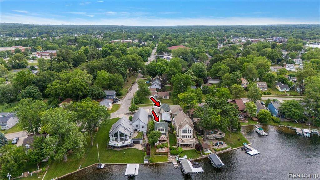 Lake Orion, MI 48362,173 N NORTH SHORE Drive