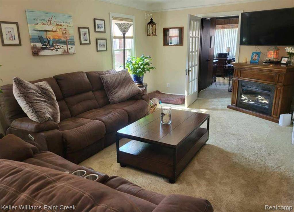Allen Park, MI 48101,15407 HARRISON Avenue