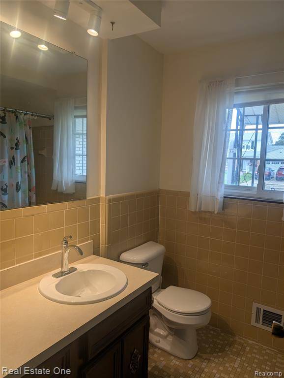 Canton, MI 48187,43076 RYEGATE Street