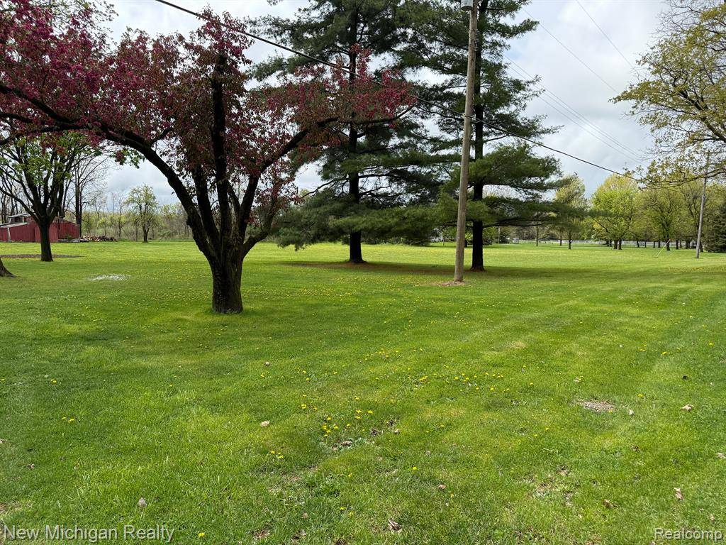 Fenton, MI 48430,1544 ROSE CENTER Road
