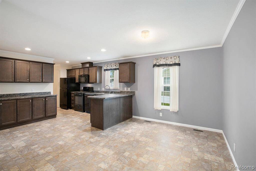 Ann Arbor, MI 48103,6655 JACKSON #289 Road