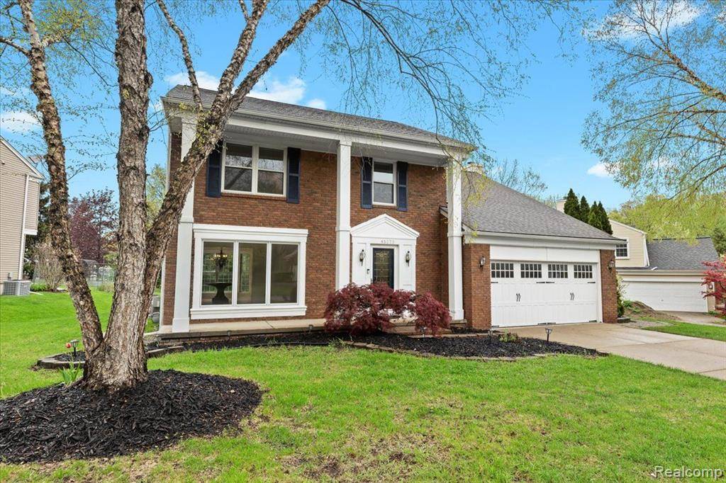 Novi, MI,45273 Yorkshire Drive