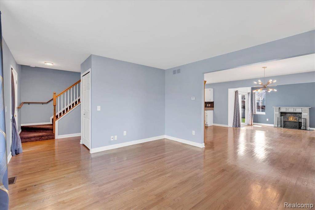 Waterford, MI 48329,4525 STREAMSIDE Trail