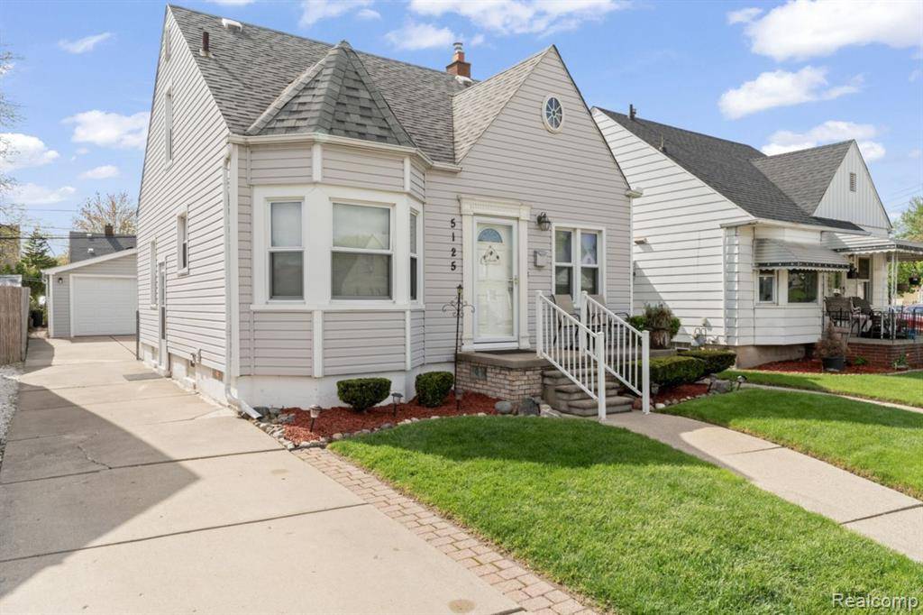 Dearborn, MI 48126,5125 CURTIS Street