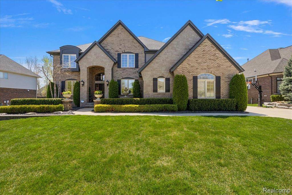 Shelby Twp, MI 48316,6132 Shadydale Drive