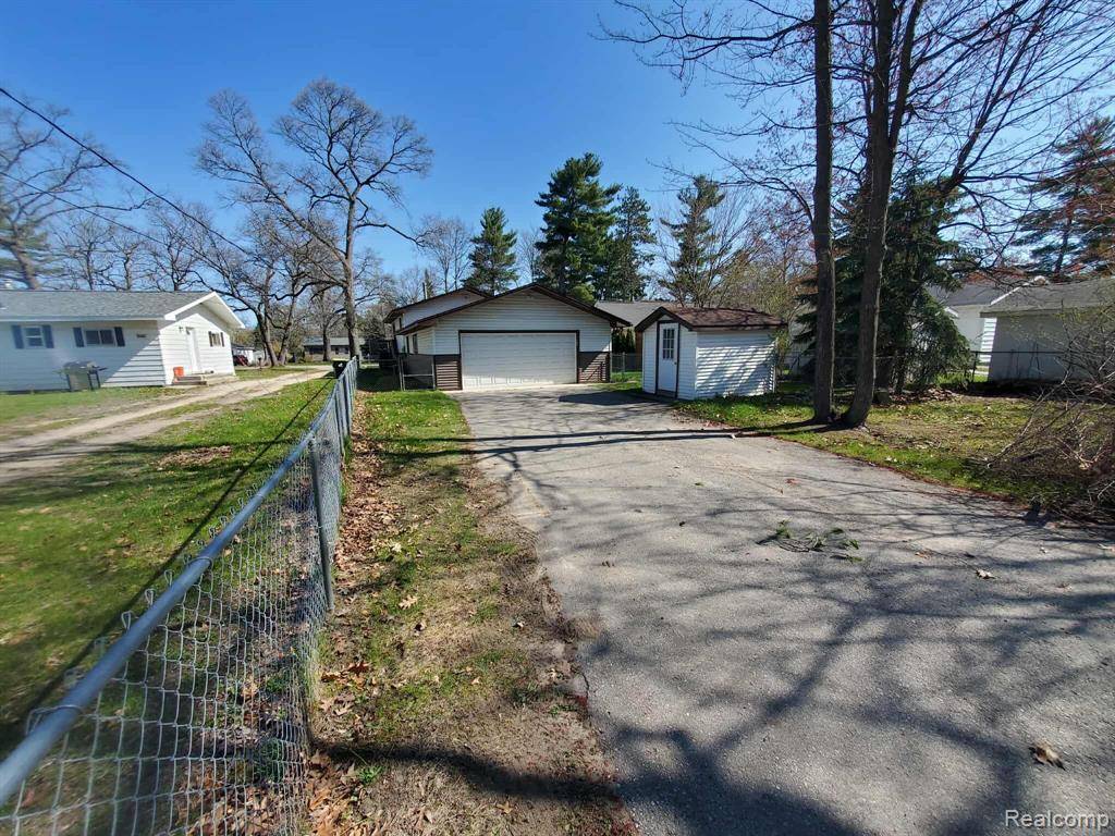 Traverse City, MI 49686,854 KELLEY Street