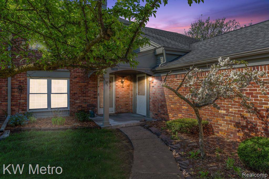 Auburn Hills, MI 48326,2658 WILLIAMSBURG Circle