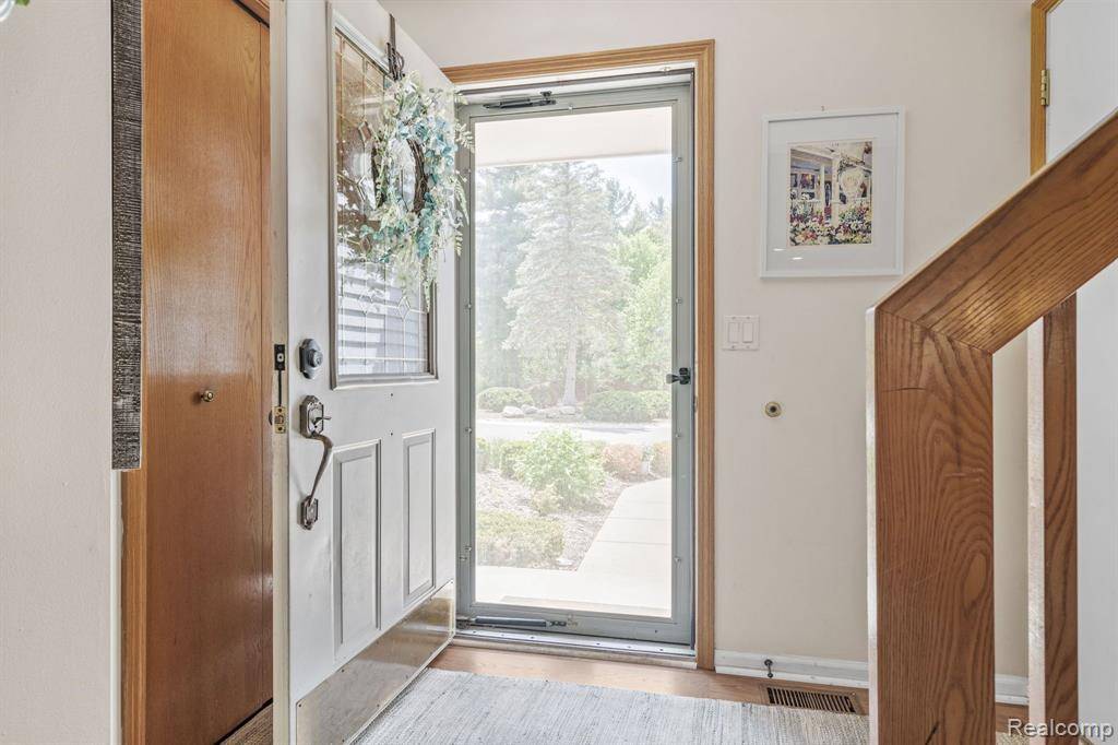 Clarkston, MI,6480 SCENIC PINES Court