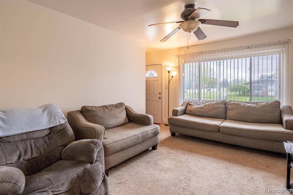 Westland, MI 48186,120 DARWIN Street