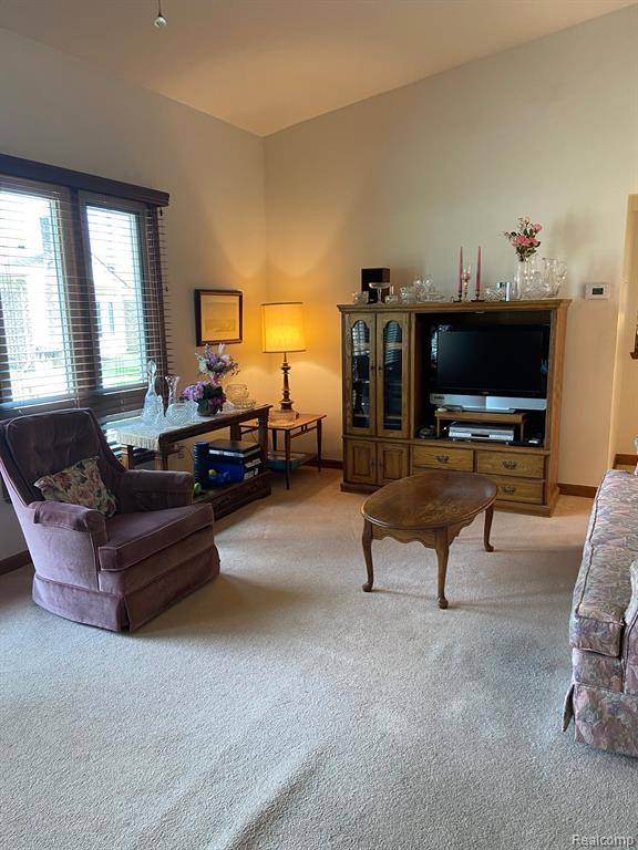 Shelby Twp, MI 48315,45624 ELM TREE Lane
