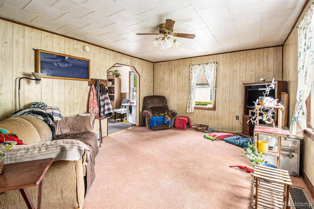 Rockwood, MI,21128 HURON RIVER Drive