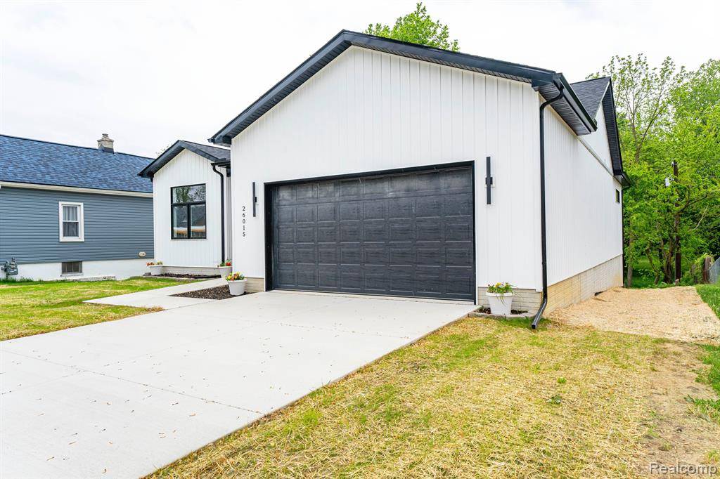 Flat Rock, MI 48134,26015 E HURON RIVER Drive
