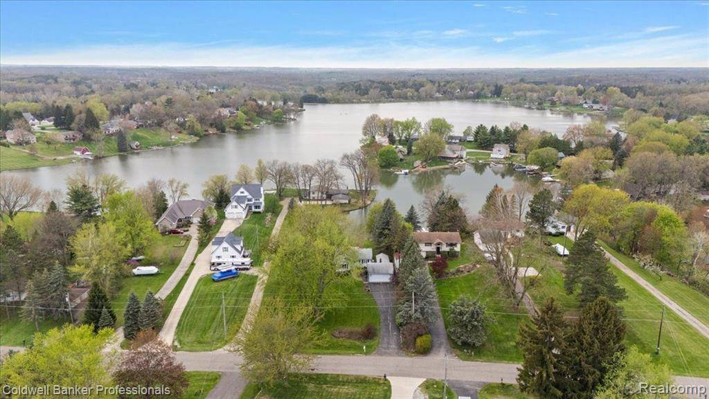 Metamora, MI 48455,3390 SANDY SHORE Drive
