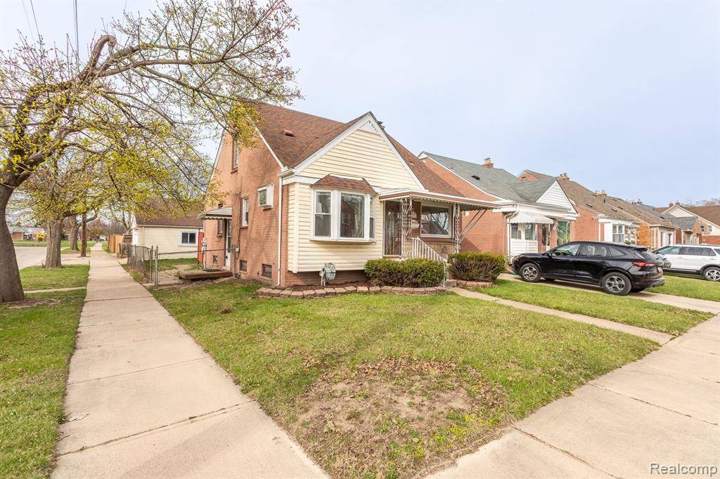 Lincoln Park, MI 48146,882 STEWART Avenue