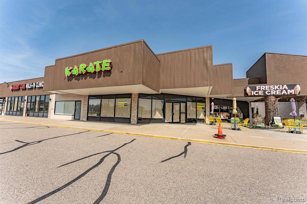 Sterling Heights, MI 48313,43710 Schoenherr Rd