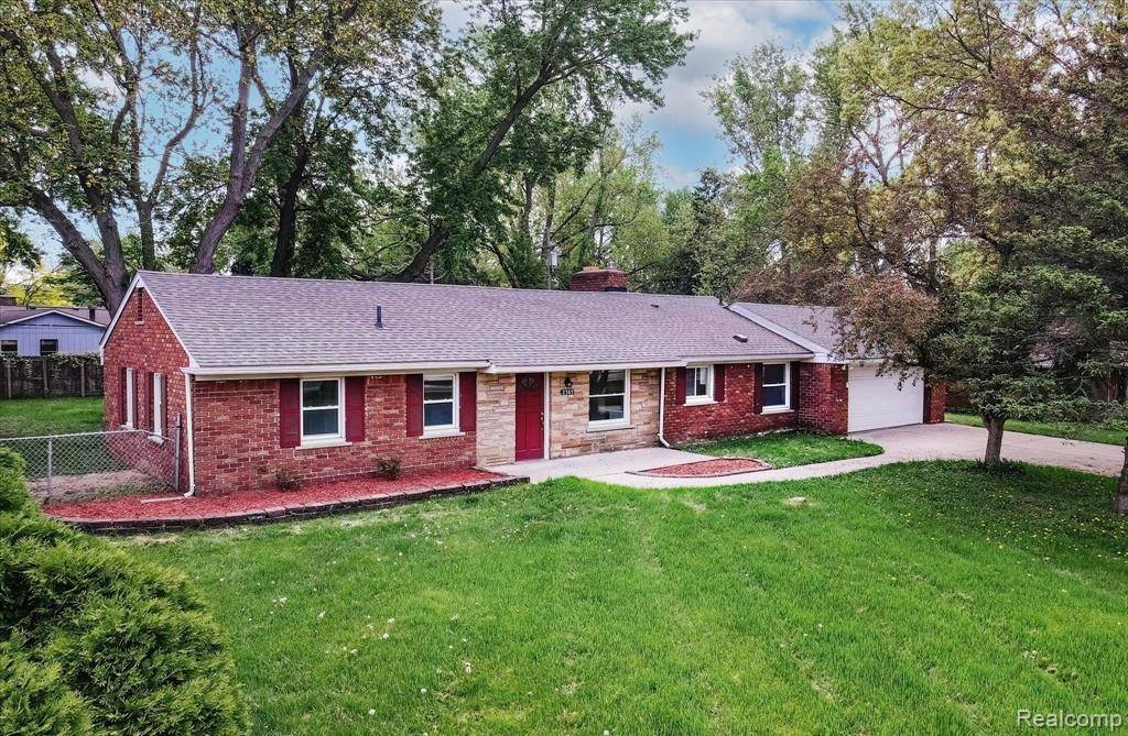 West Bloomfield, MI 48324,2365 MIDDLEBELT Road