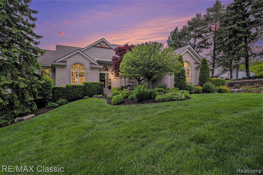 New Hudson, MI 48165,30447 RIDGE Court