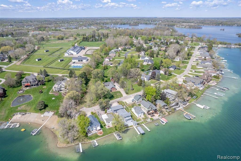 Linden, MI 48451,15235 MARL Drive