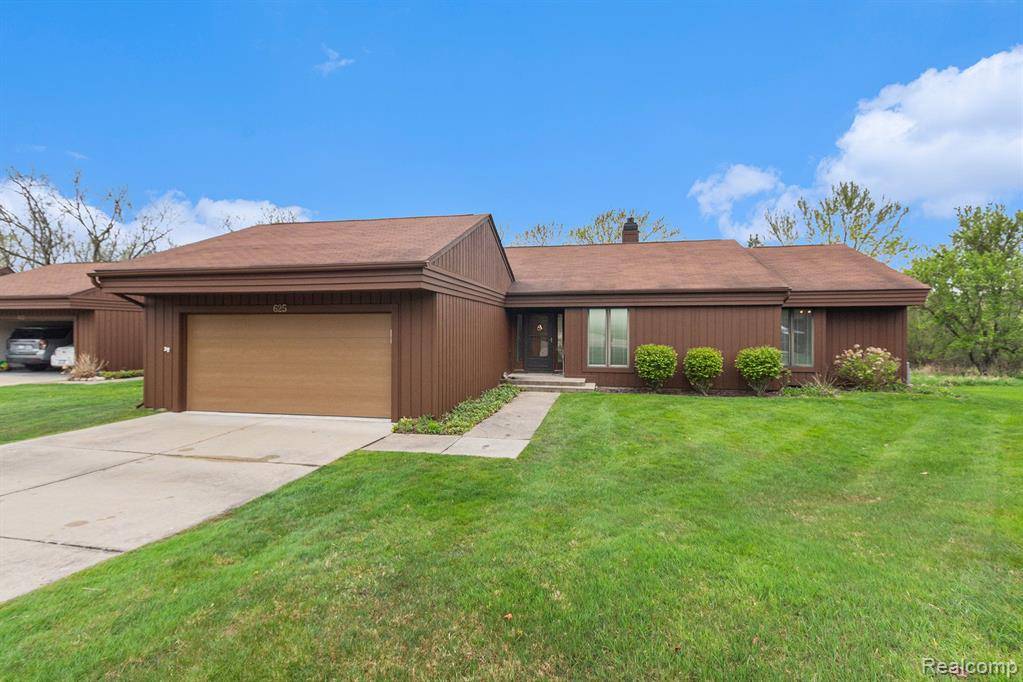 Grand Blanc, MI 48439,625 APPLEGATE Lane