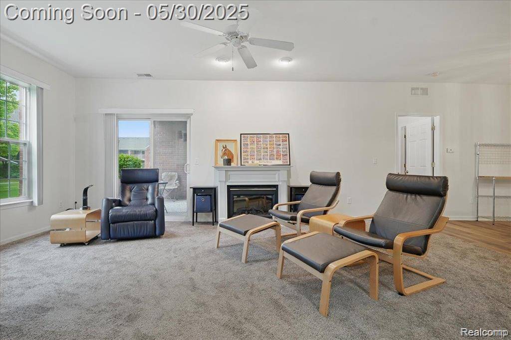 Macomb, MI 48044,16490 NORFOLK Drive