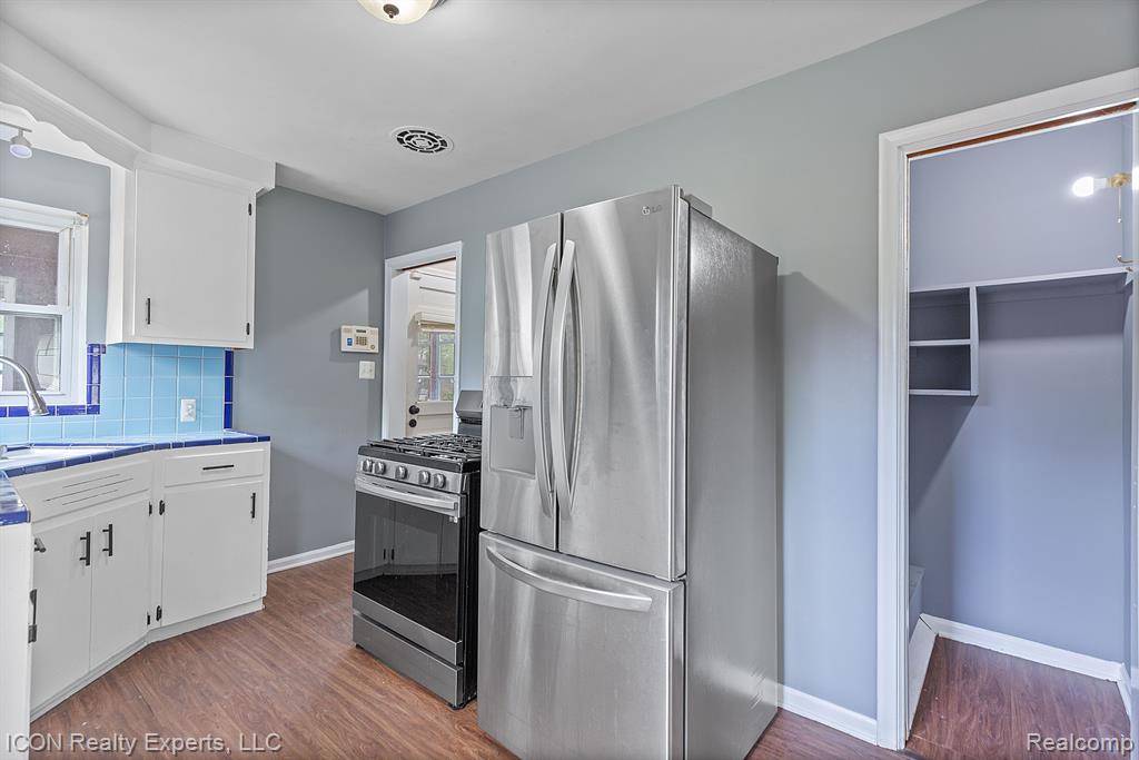 Oak Park, MI 48237,13930 NORTHFIELD Boulevard