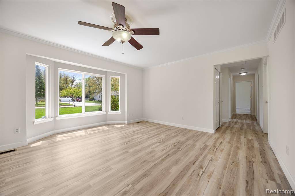 Sterling Heights, MI 48310,5475 Botsford Avenue