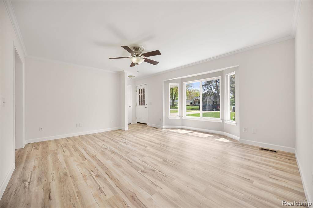 Sterling Heights, MI 48310,5475 Botsford Avenue