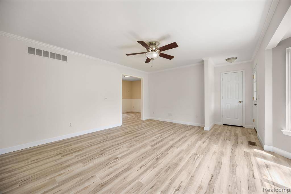 Sterling Heights, MI 48310,5475 Botsford Avenue