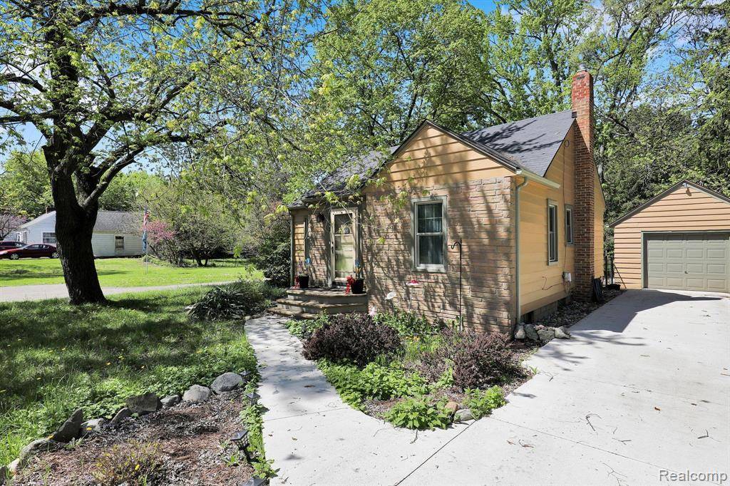 Lansing, MI 48917,1001 N WAVERLY Road