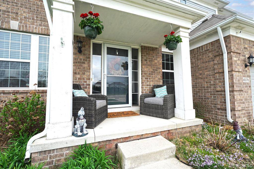 Macomb, MI 48044,49378 CAMAROSA Lane