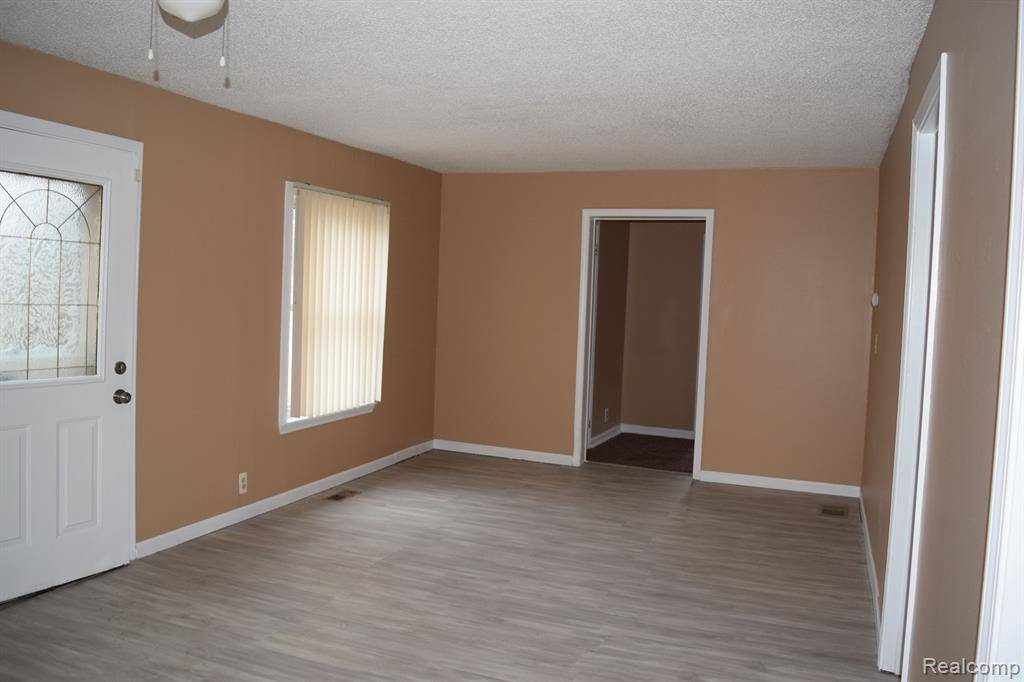Dearborn Heights, MI 48127,24505 FORDSON