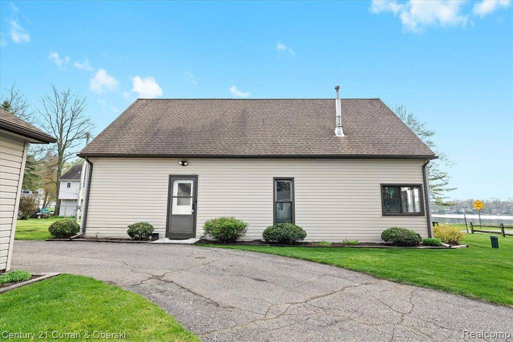 Commerce Twp, MI 48382,1645 Grinshaw Street