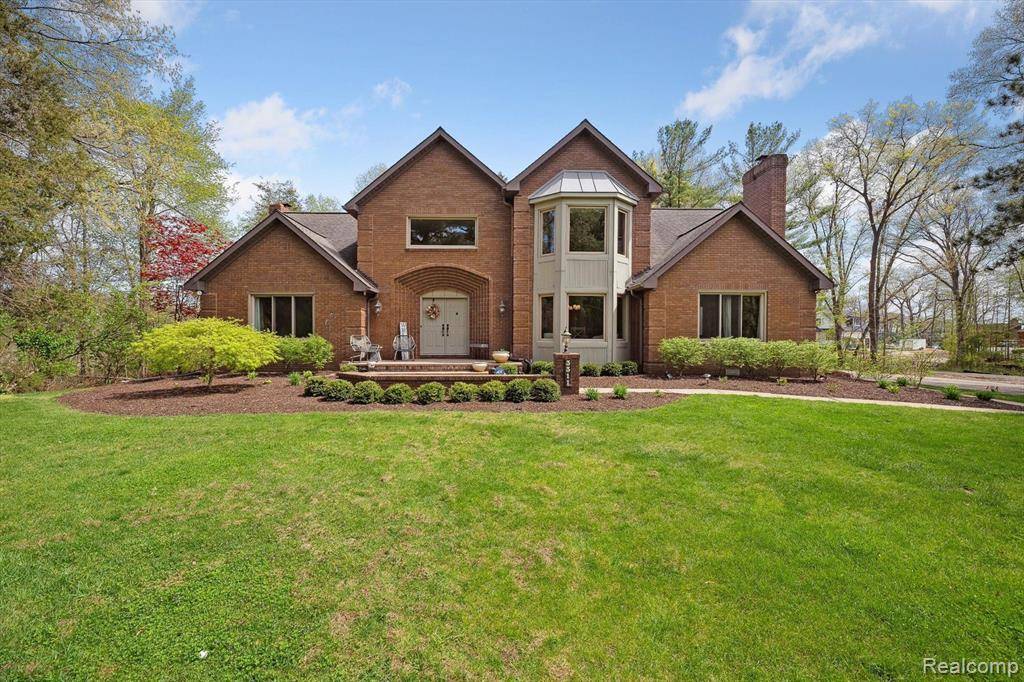 Howell, MI 48843,3311 MERROW Lane