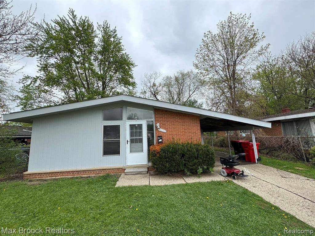 Southfield, MI 48076,29234 FAIRFAX Street