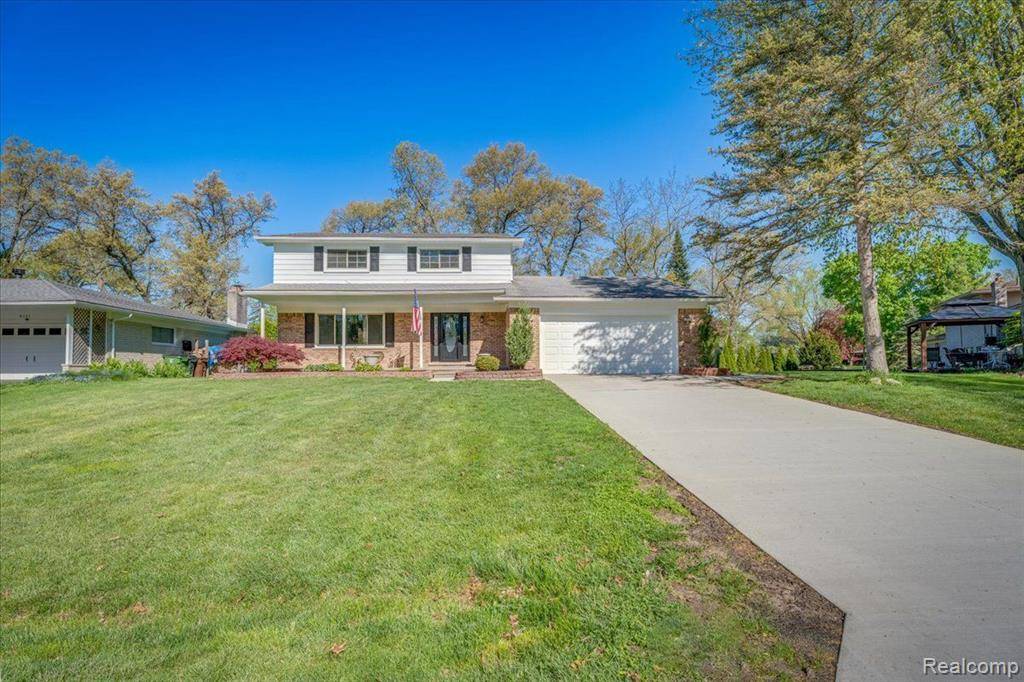 Shelby Twp, MI 48316,6347 THORNEYCROFT Drive