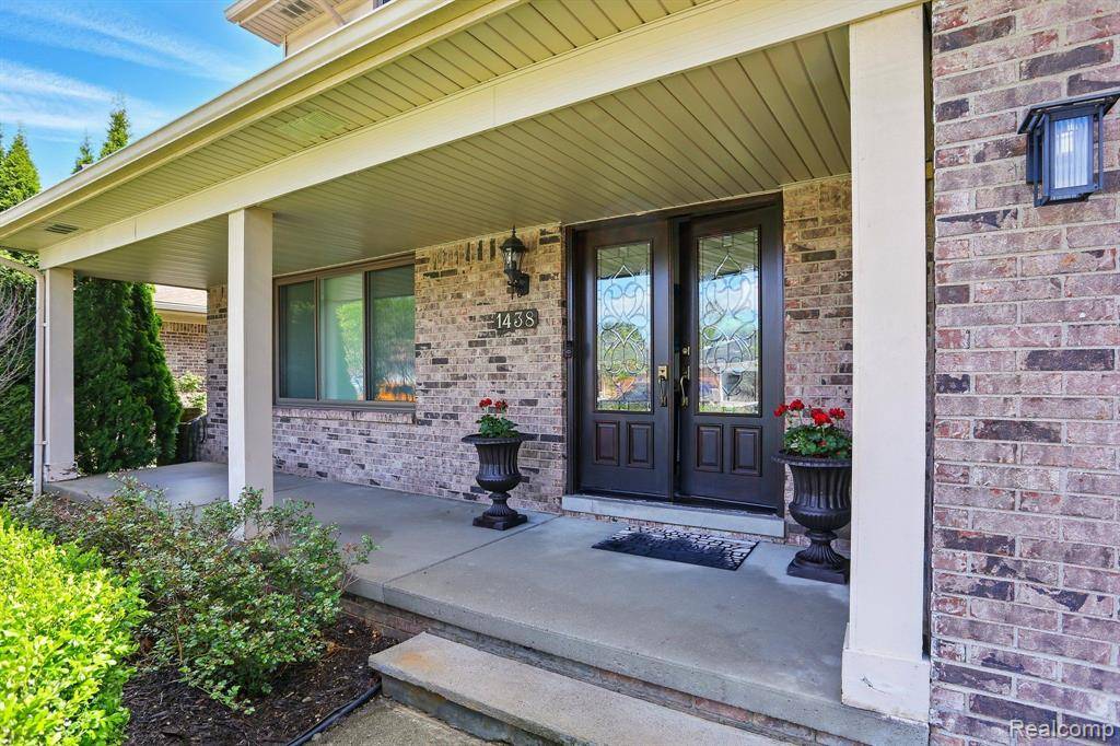 Troy, MI 48083,1438 LEAFGREEN Drive