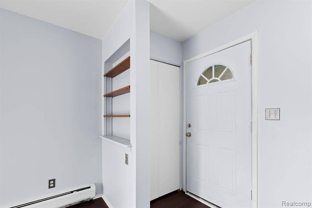 Dearborn Heights, MI 48127,7350 N INKSTER Road