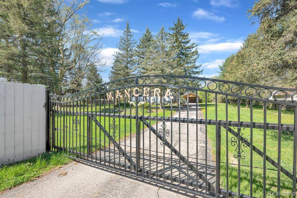 Clarkston, MI,4953 CLINTONVILLE Road