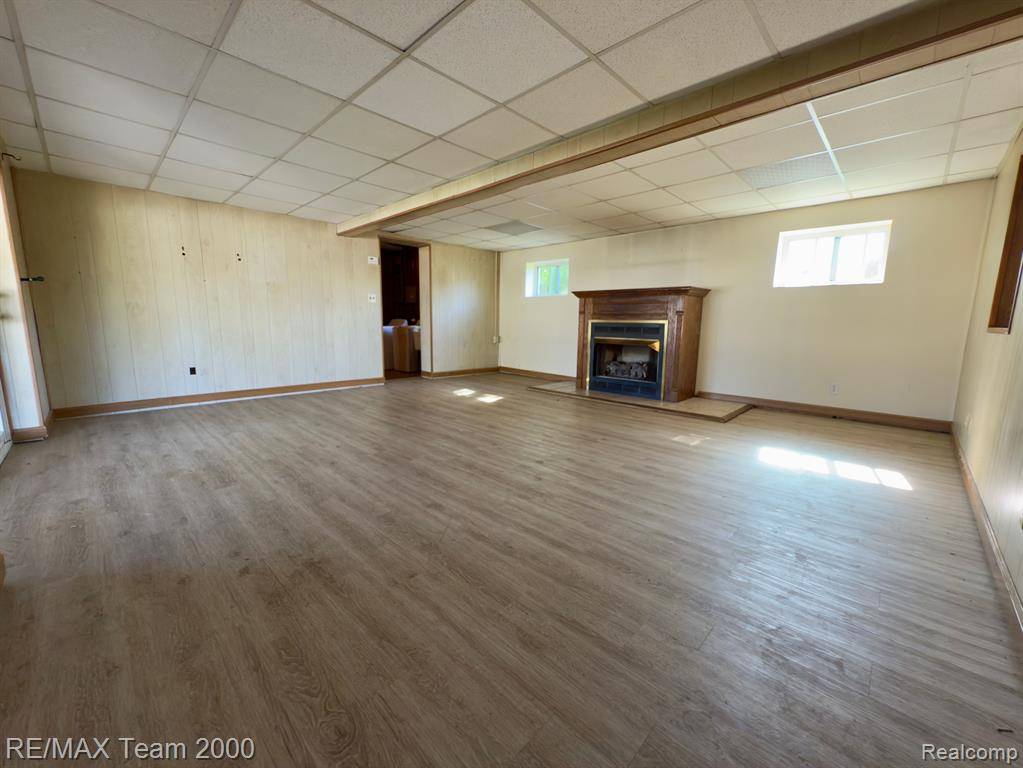 Dearborn Heights, MI 48125,5526 SYLVIA Street