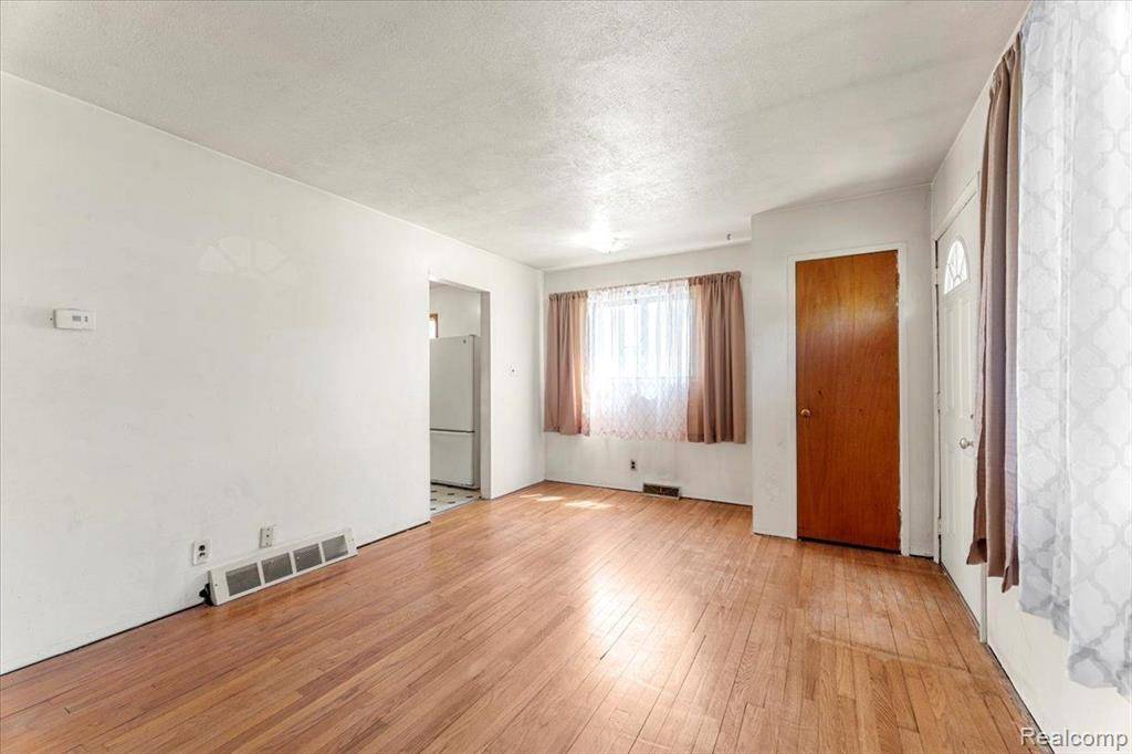 Clarkston, MI,5334 DRAYTON Road