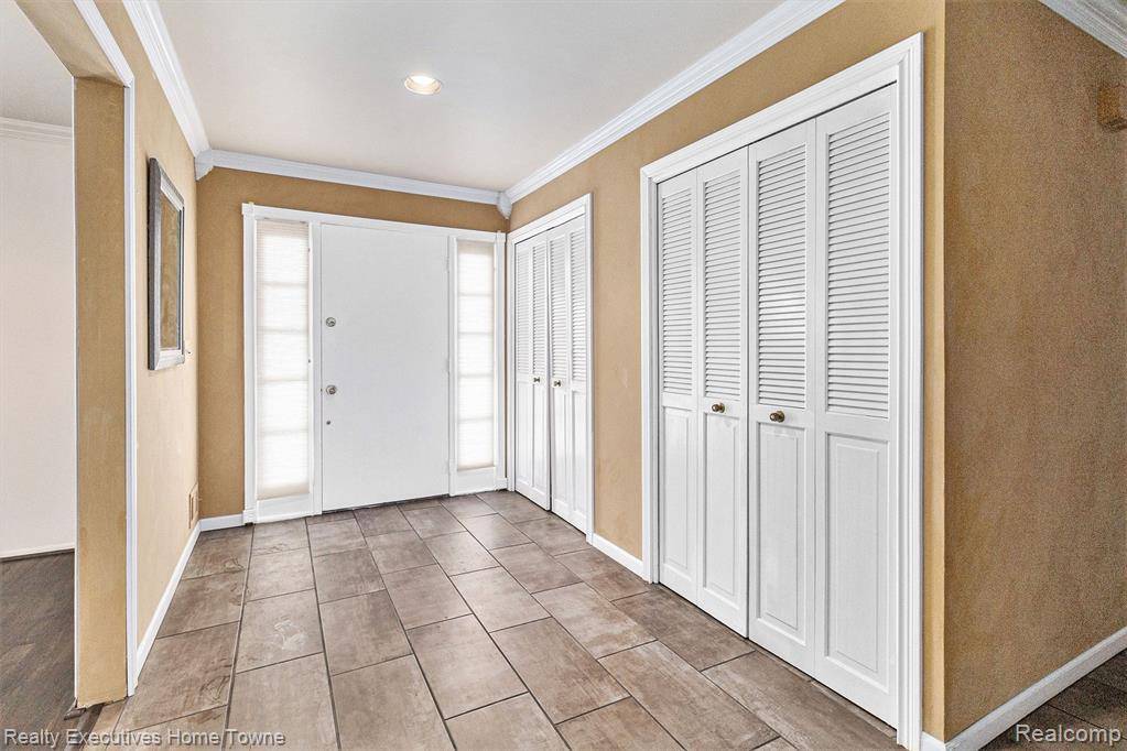 West Bloomfield, MI,4819 Thorntree Drive