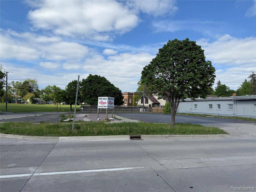 Pontiac, MI 48340,228 W WALTON Boulevard