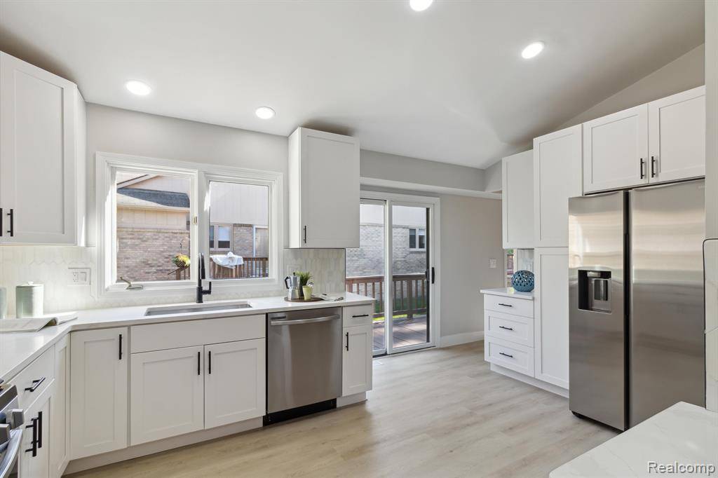 Farmington Hills, MI 48335,22300 RIVER RIDGE Trail