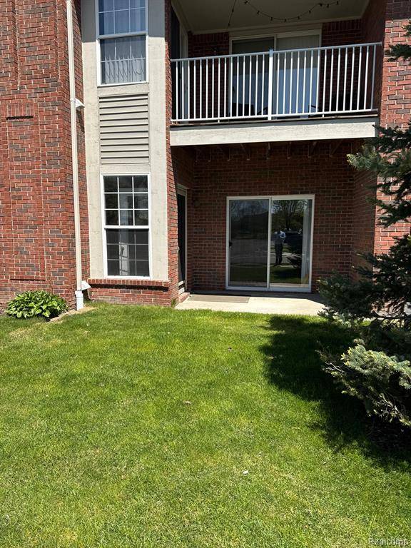 Clinton Twp, MI 48038,15269 YALE Drive