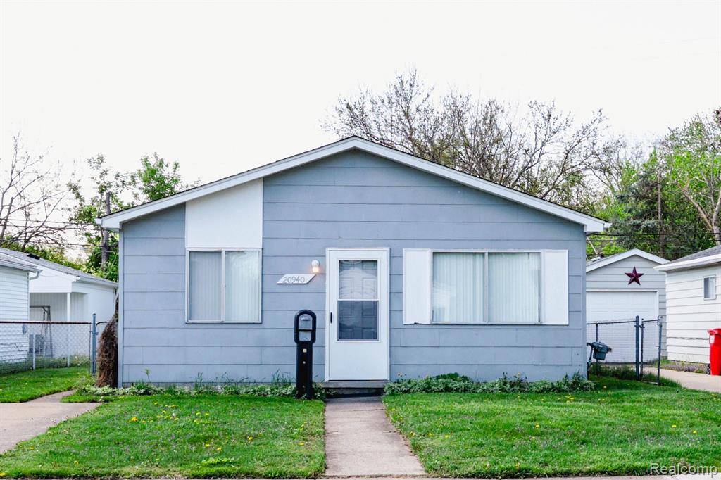 Clinton Twp, MI 48035,20940 WOODWARD Street