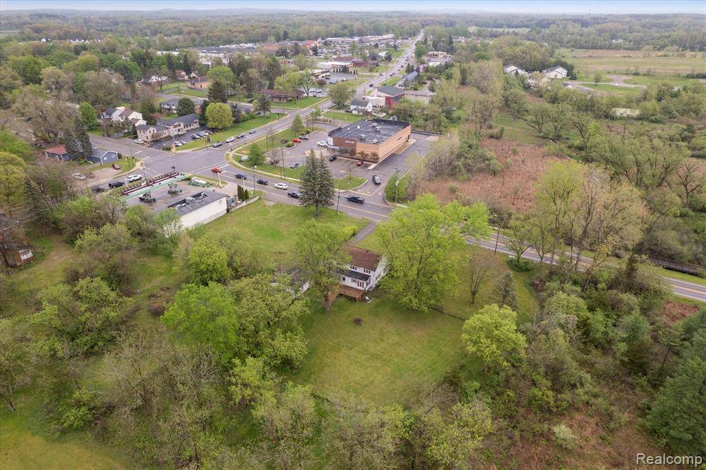 Pinckney, MI 48169,260 S DEXTER Street