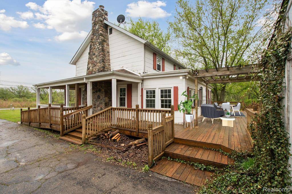 Pinckney, MI 48169,260 S DEXTER Street
