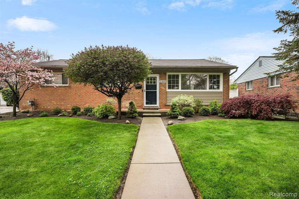 Trenton, MI 48183,2309 NORWOOD Court