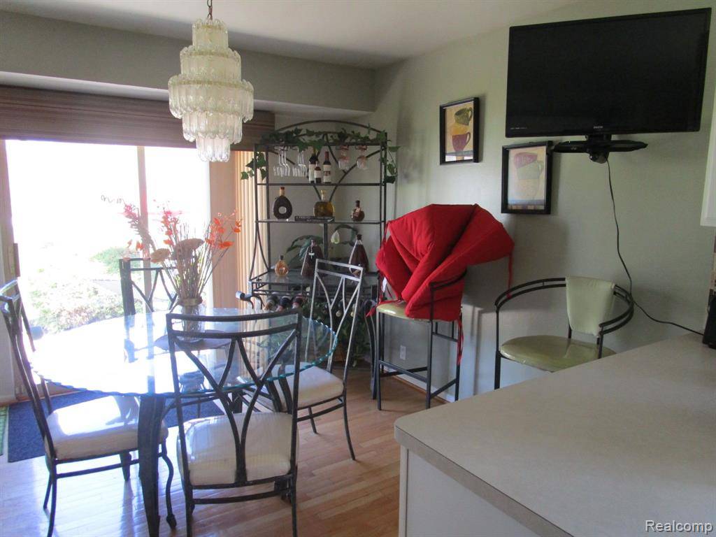 Livonia, MI 48154,29100 SUNNYDALE Street