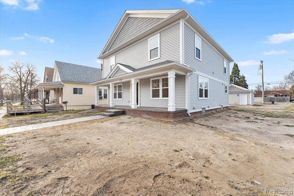 Wyandotte, MI 48192,1132 Superior Boulevard